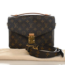 Louis Vuitton Monogram Poch...
