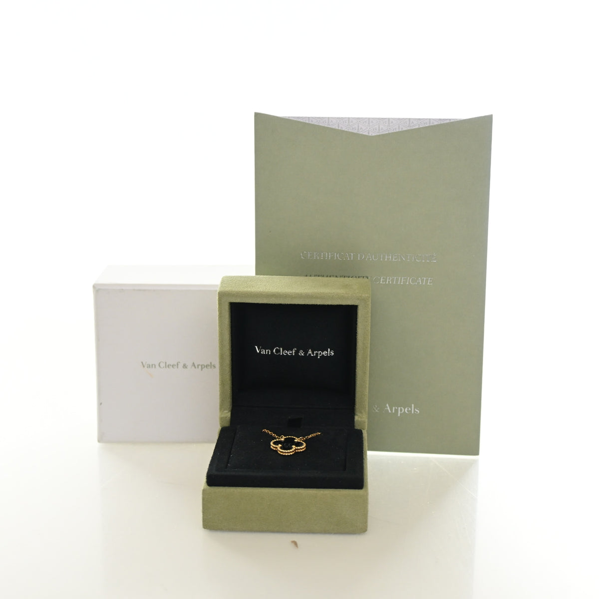 Van Cleef & Arpels Onyx Vintage Alhambra Pendant, photo 7 of 7