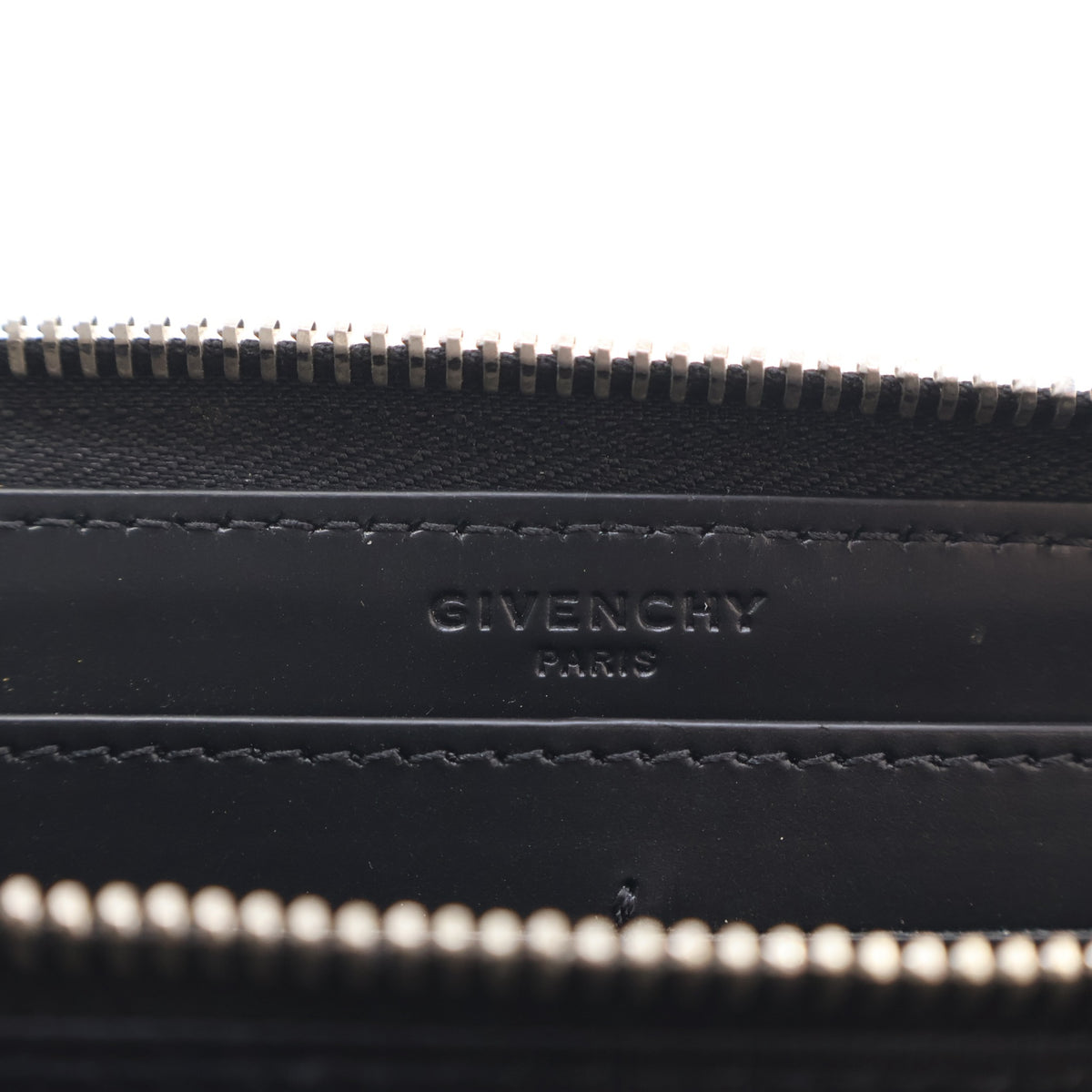 Pre-Owned Givenchy Wallet Floral Zip Around, silver embossed logo detail