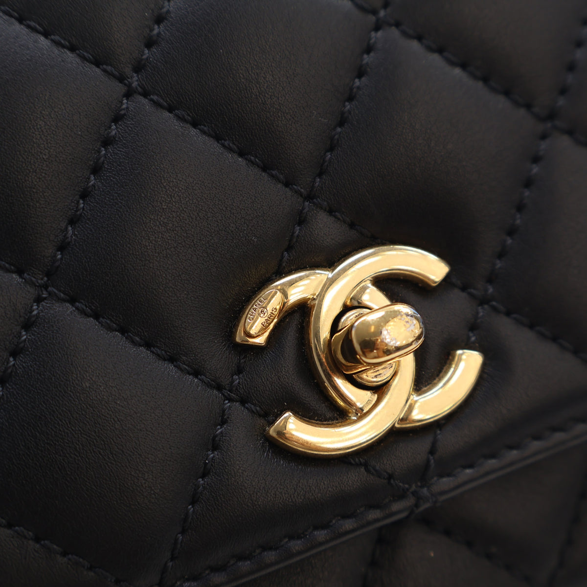 Chanel Mini Lambskin Coco Handle Bag, photo 4 of 19