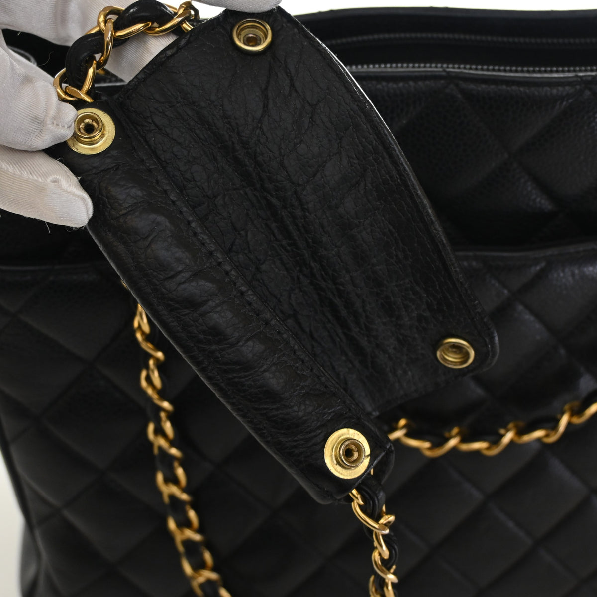 Vintage Chanel Shopping Tote Caviar Leather, strap detail
