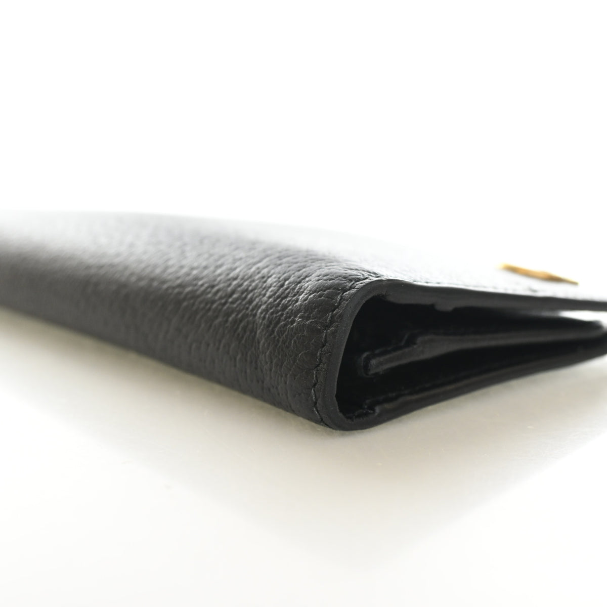 Pre-Owned Gucci Marmont Calfskin Long Wallet, side view