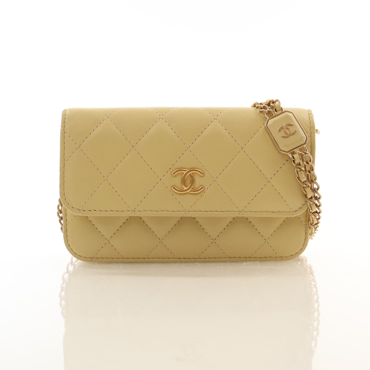 Pre-Owned Chanel Wallet On Chain Lambskin WOC, front view