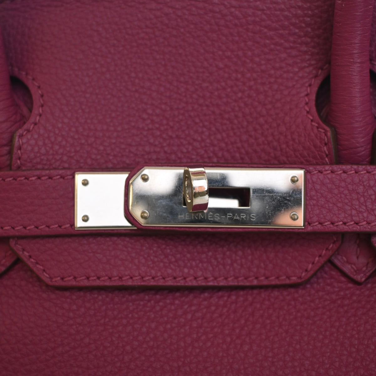 Pre-Owned Hermès Birkin 30 Tosca Togo Leather, silver hardware close-up