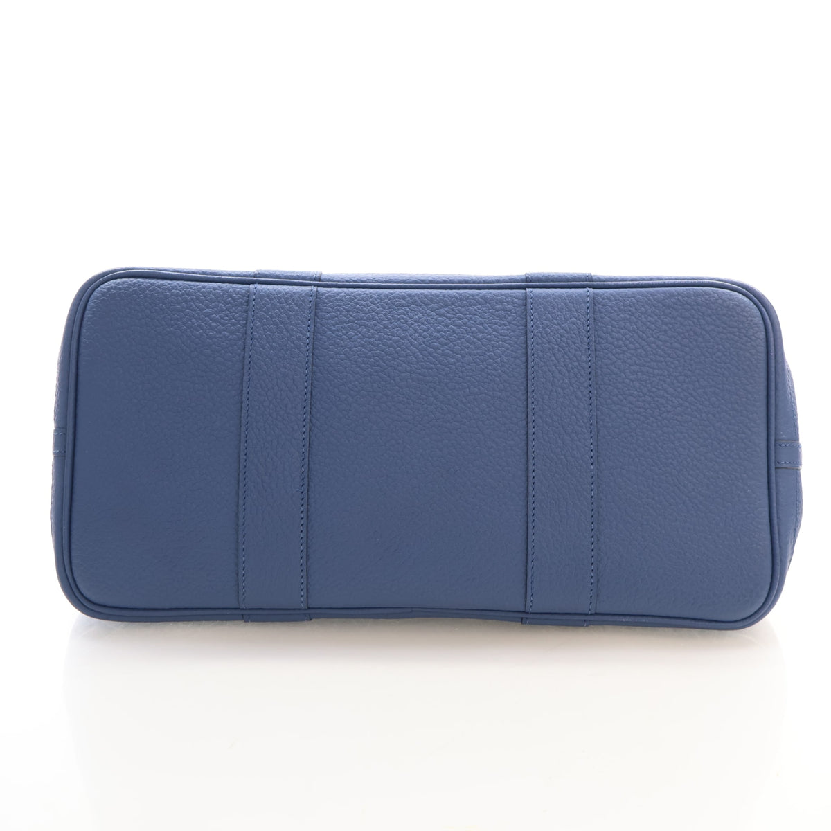 Pre-Owned Hermès 36 Bleu Brighton Negonda Garden Party, base and feet view, photo 11 of 17