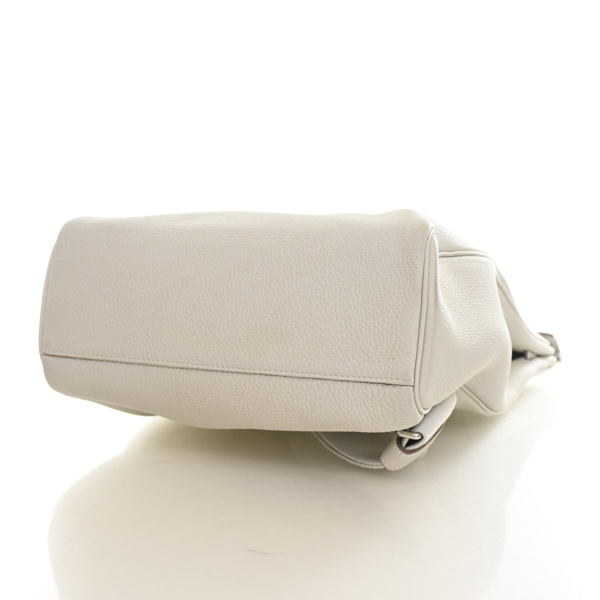 Pre-Owned Hermès GM Gris Pale Togo Leather Hac A Dos, base and feet view, photo 7 of 18