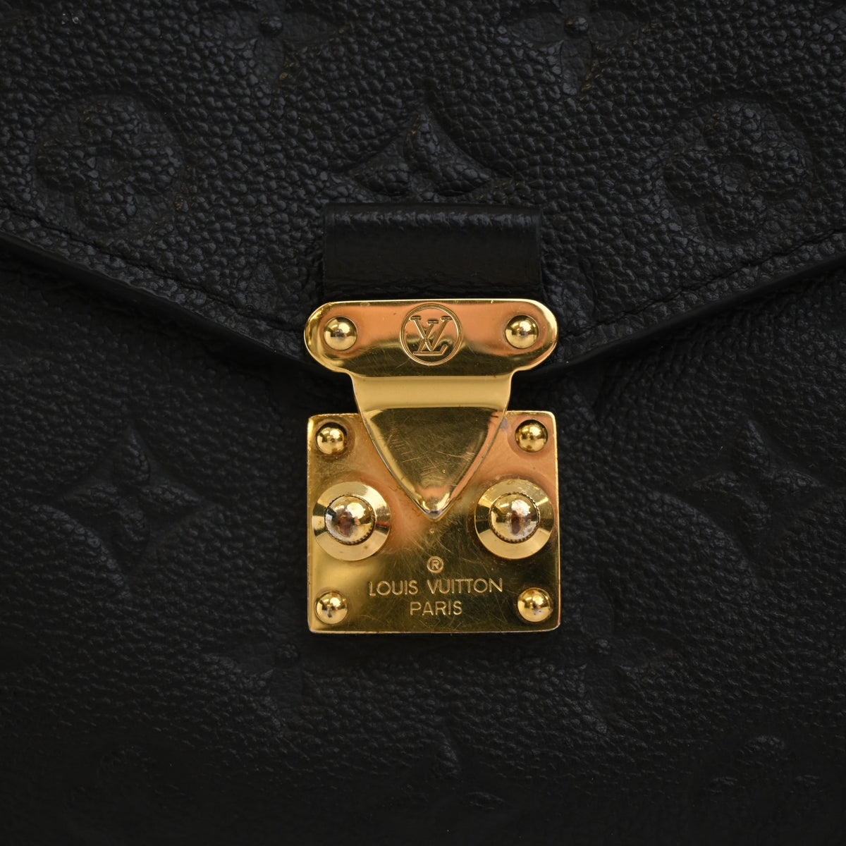 Pre-Owned Louis Vuitton Pochette Metis Monogram Empreinte, gold hardware close-up, photo 4 of 18