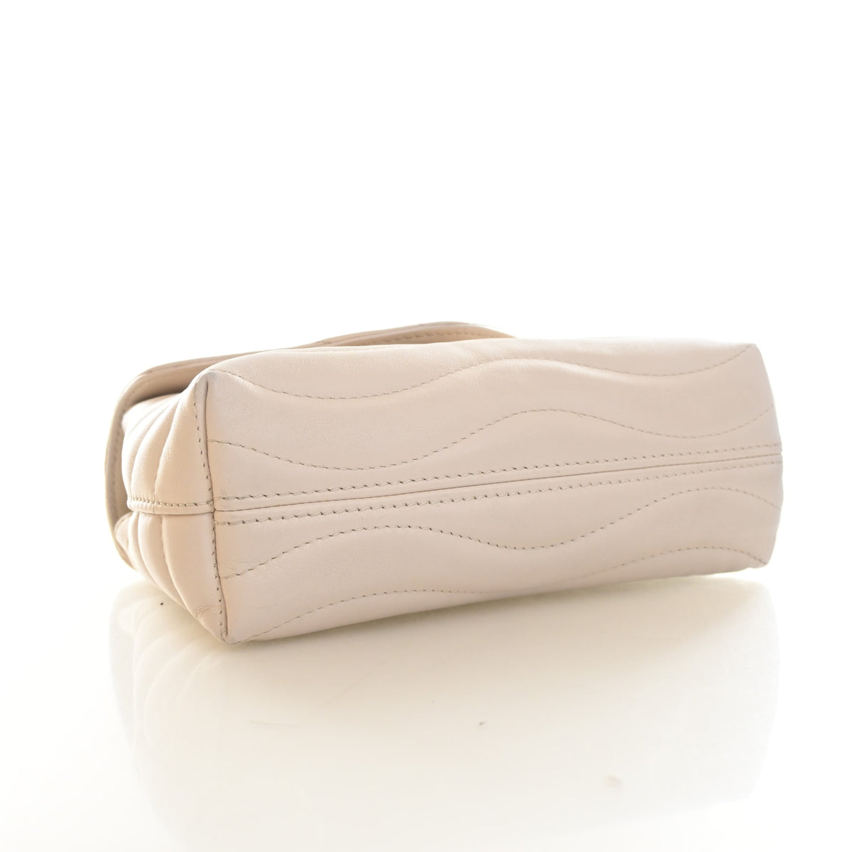 Louis Vuitton Calfskin Hold Me New Wave, photo 5 of 20