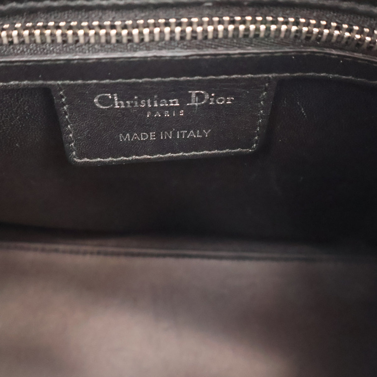 Pre-Owned Christian Dior Lady Dior Medium Calfskin, open interior with lining, photo 14 of 17