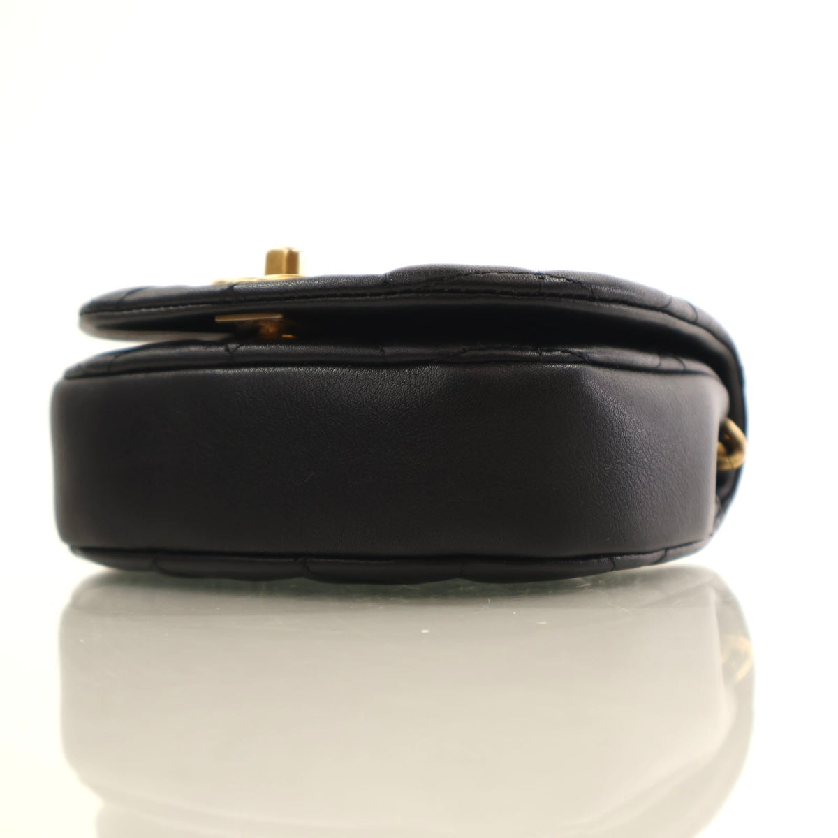Pre-Owned Chanel Clutch Mini Lambskin Coco Mail With Chain, side view