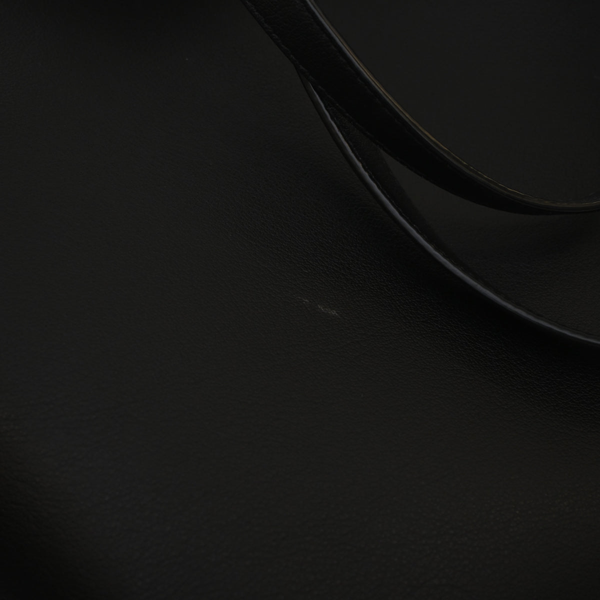 Pre-Owned Saint Laurent Tote Bag Calfskin, detail view