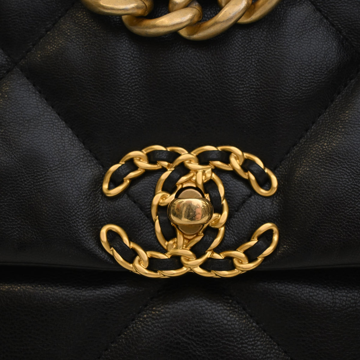 Chanel Medium Lambskin 19 Flap Bag, photo 4 of 14