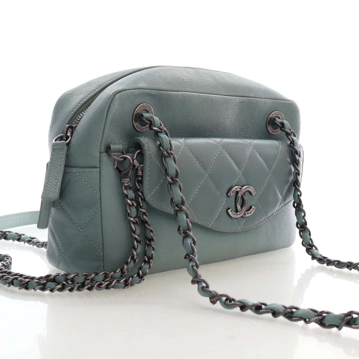 Pre-Owned Chanel Camera Bag Medium Caviar Leather Coco Break, side profile
