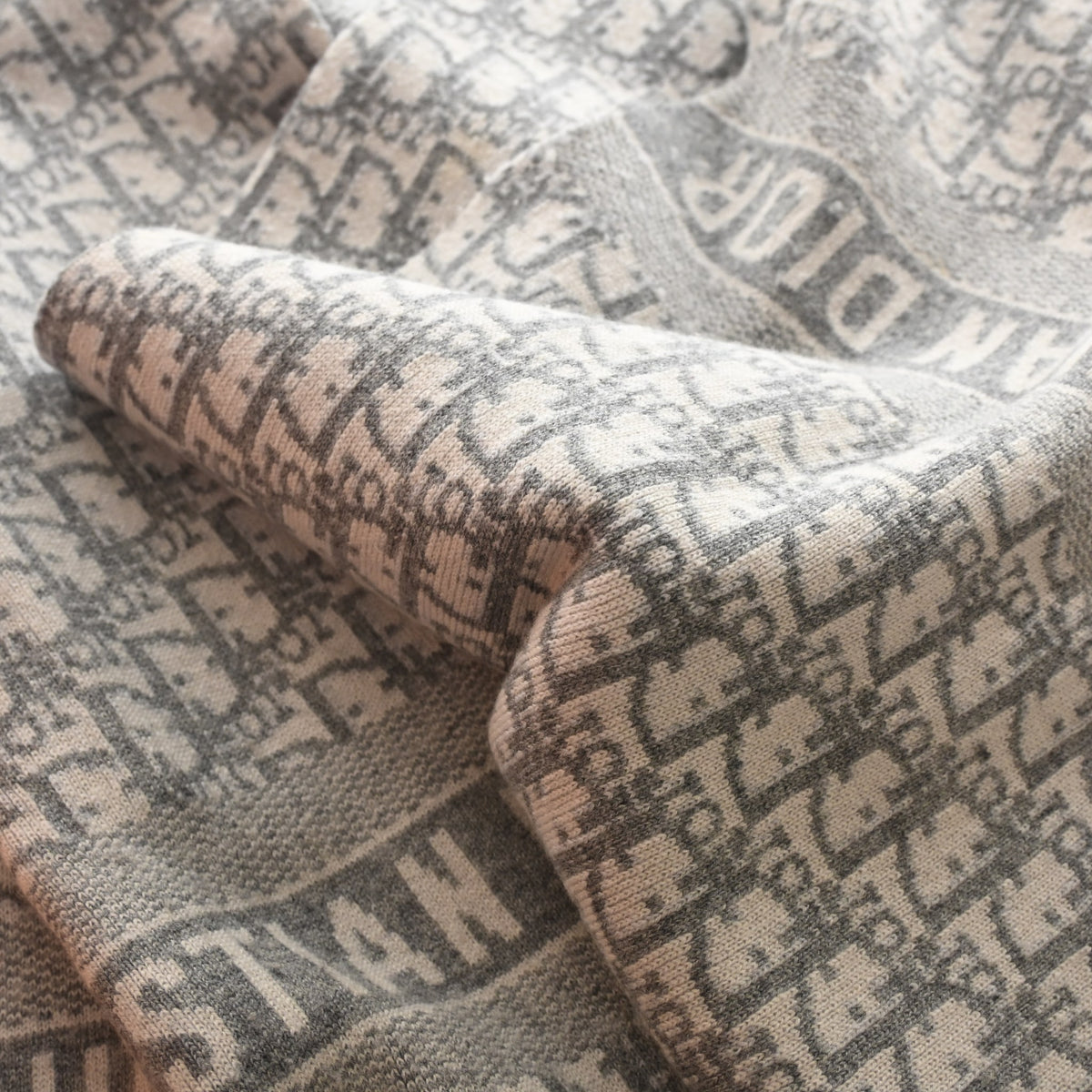 Christian Dior Cashmere Oblique Scarf, photo 6 of 9