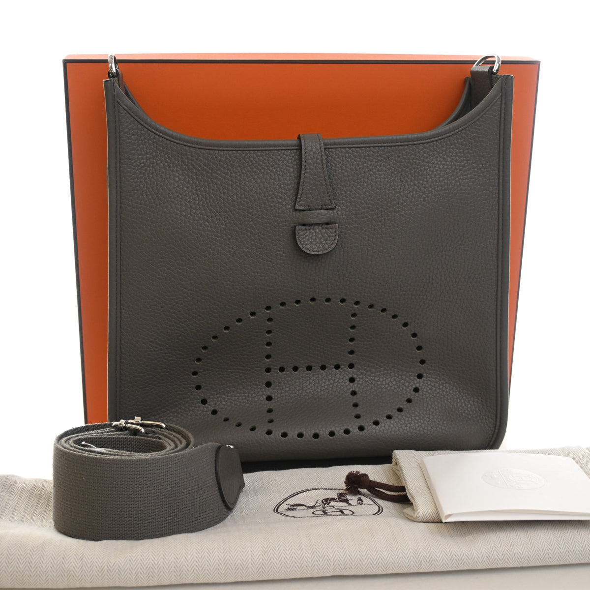 Pre-Owned Hermès Evelyne 29 Gris Etain Clemence Leather III, shown with dust bag and packaging