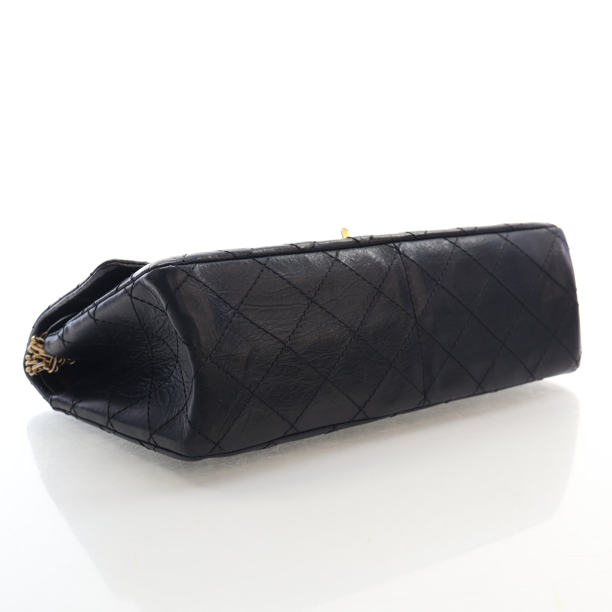 Pre-Owned Chanel Flap Bag Aged Calfskin 2.55 Reissue, base and feet view