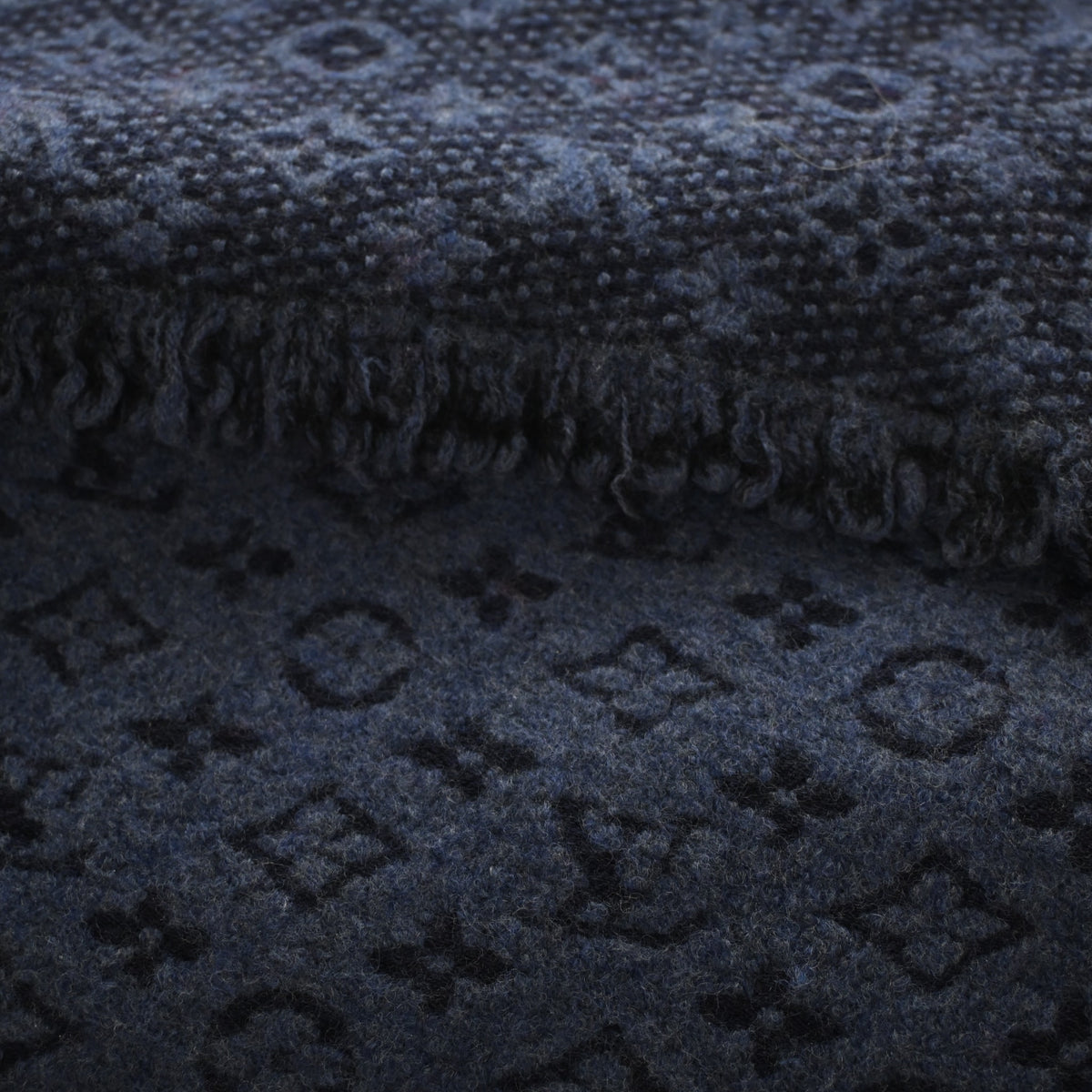 Louis Vuitton Monogram Scarf, photo 6 of 7