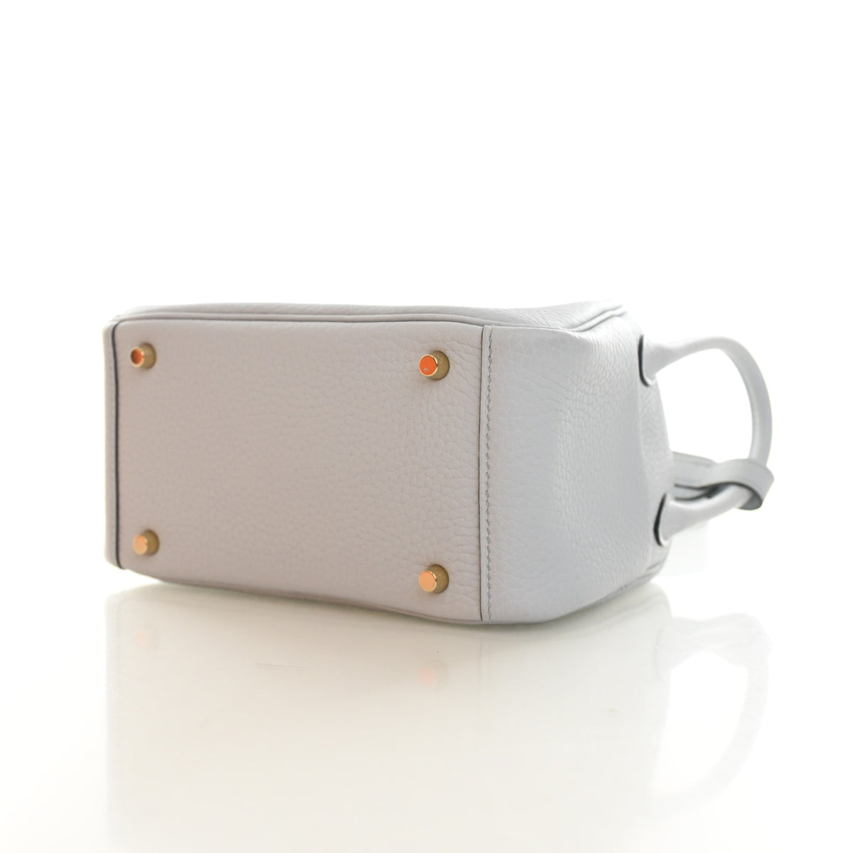 Pre-Owned Hermès Lindy Mini Bleu Pale Clemence Leather 20, base and feet view, photo 7 of 14