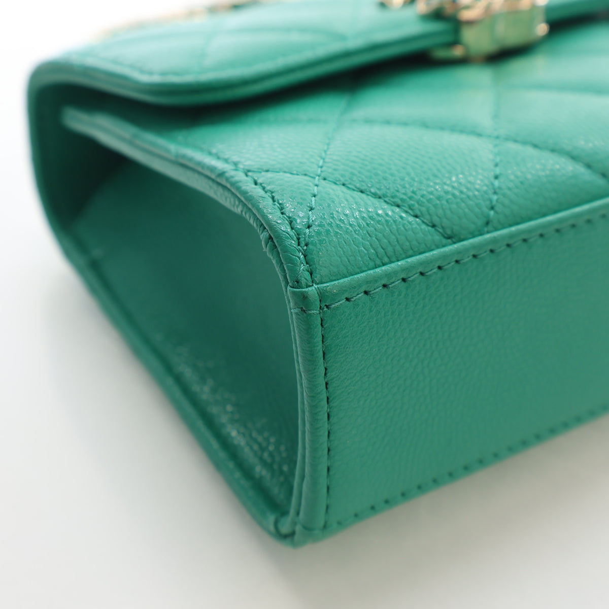 Pre-Owned Chanel Top Handle Mini Caviar Leather Flap Bag, corner and edge detail