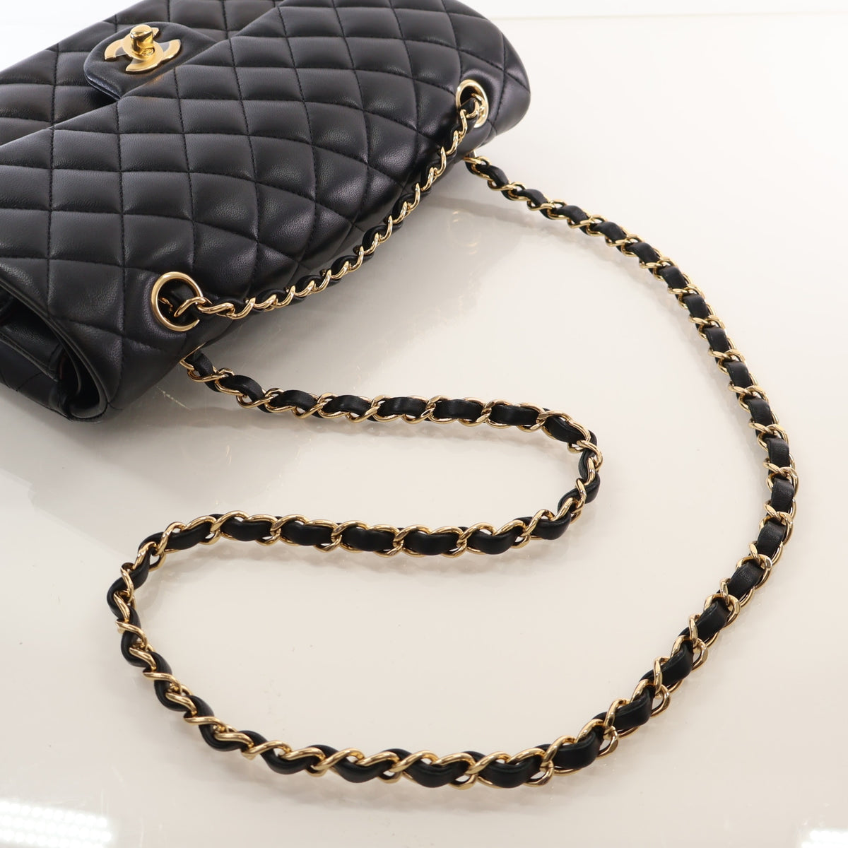 Pre-Owned Chanel Classic Double Flap Medium Lambskin Bag, strap and chain detail, photo 10 of 16