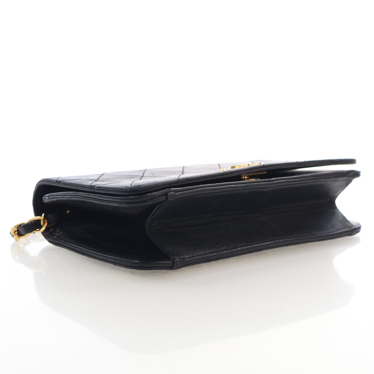 Vintage Chanel Shoulder Bag Small Lambskin Matelasse, side profile
