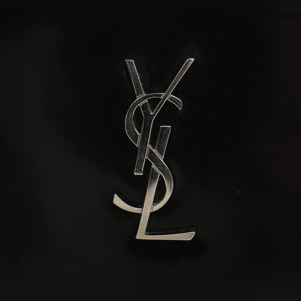 Pre-Owned Saint Laurent Camera Bag Mini Calfskin Lou, silver embossed logo detail