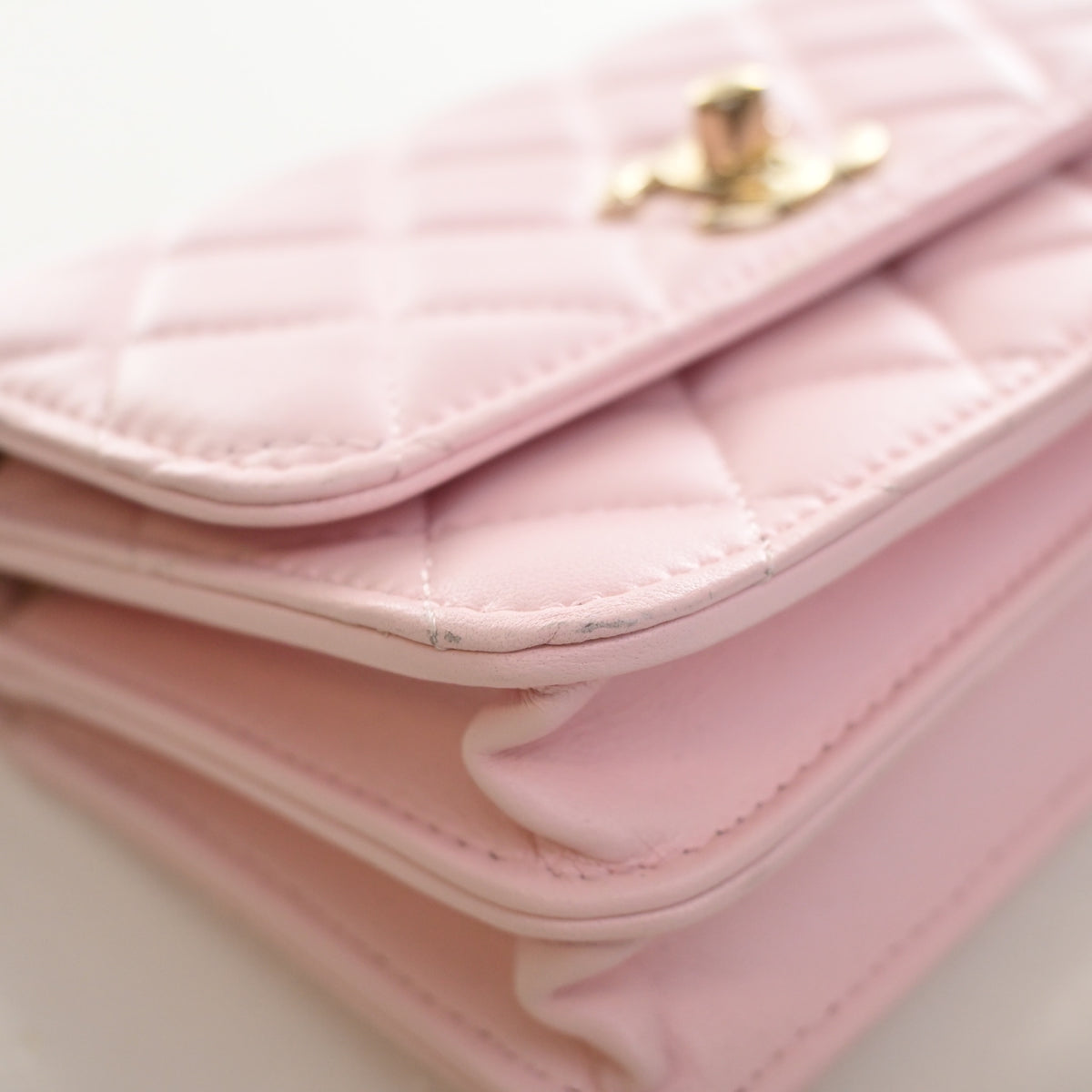 Pre-Owned Chanel Micro Lambskin Trendy CC, side profile, photo 14 of 17