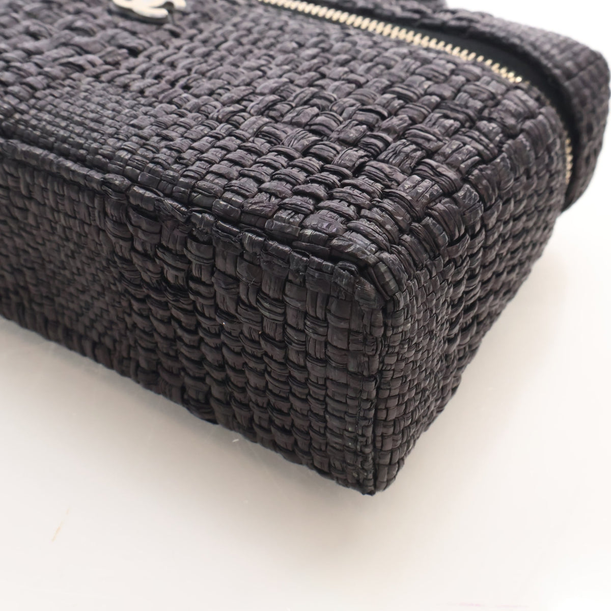 Pre-Owned Chanel Top Handle Small Raffia Slim Vanity With Chain, base view