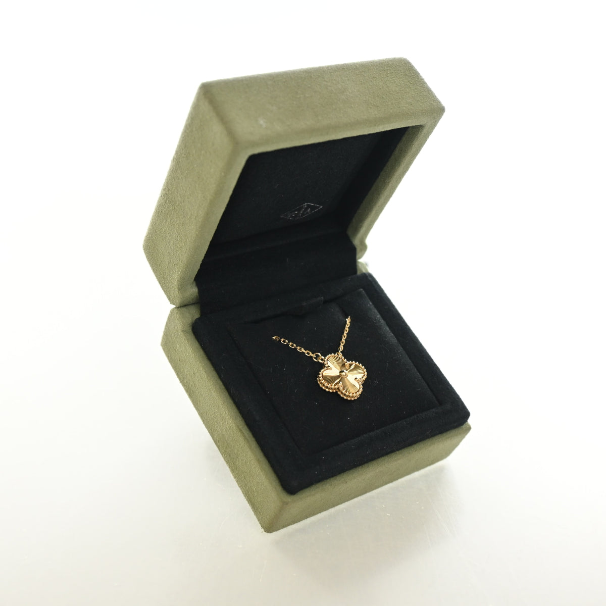 Van Cleef & Arpels 18K Yellow Gold Guilloche Vintage Alhambra Pendant, photo 3 of 7