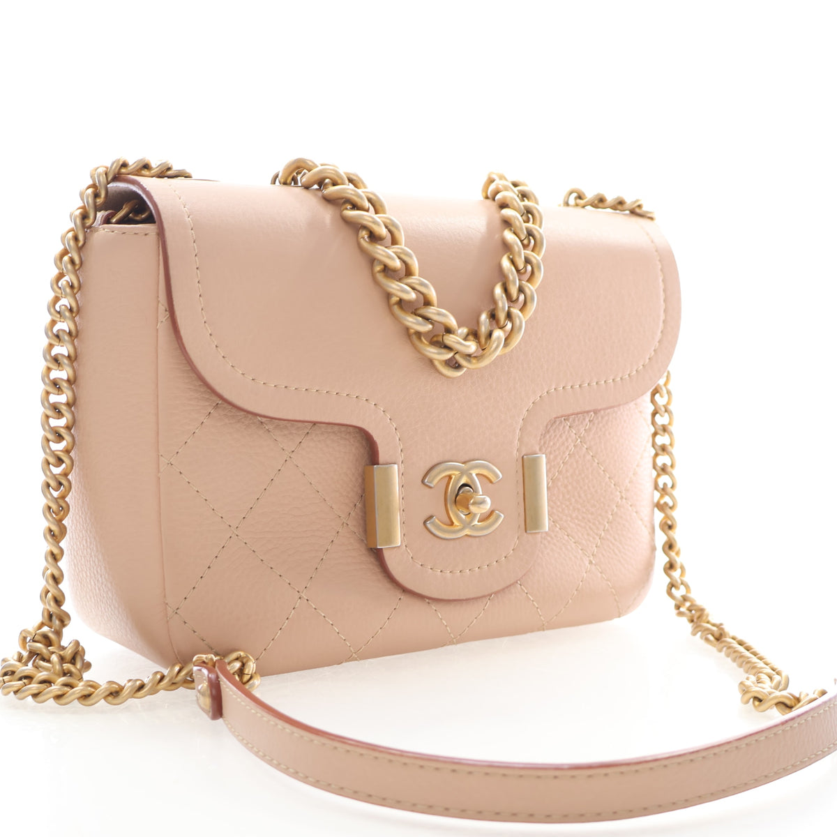 Pre-Owned Chanel Flap Bag Medium Calfskin Single, three-quarter view