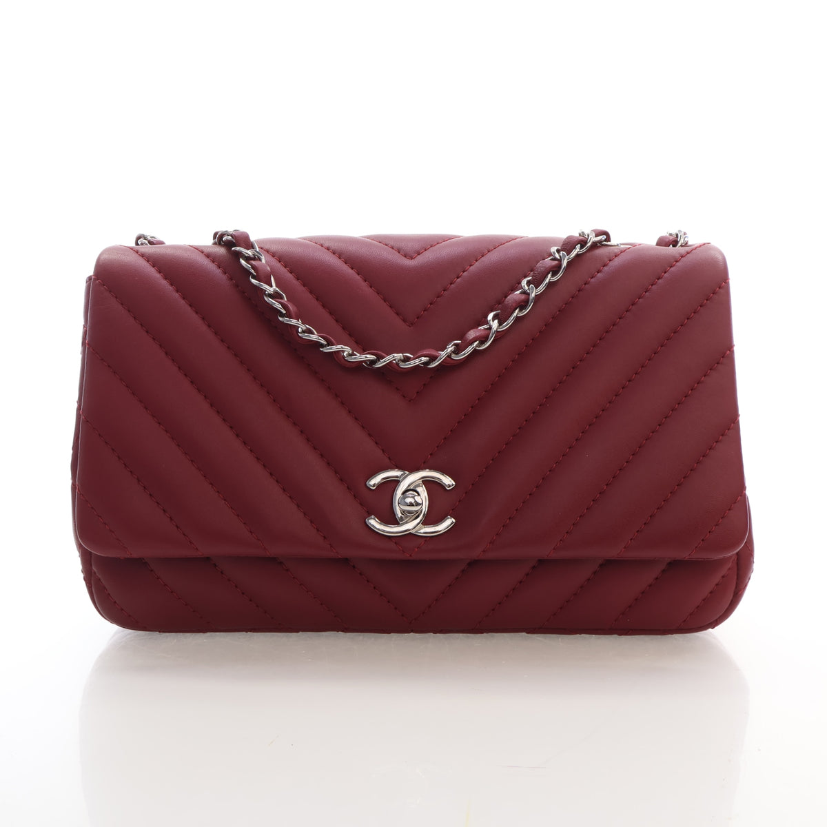 Chanel Medium Lambskin Surpique Chevron Flap, photo 1 of 17