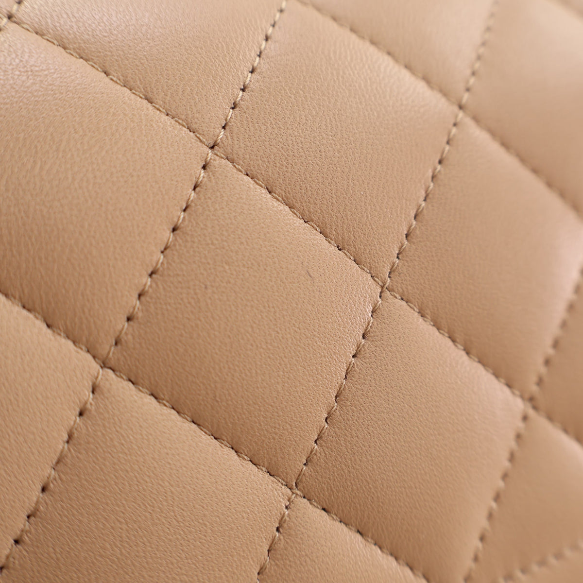 Chanel Medium Lambskin Chic With Me Handbag, photo 6 of 19