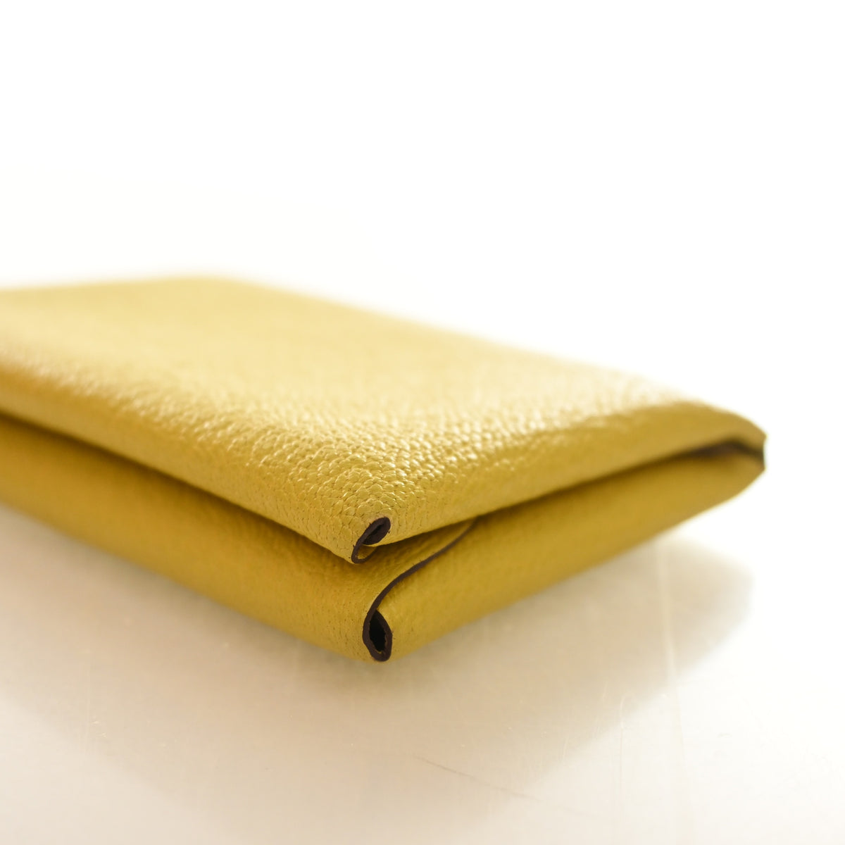 Pre-Owned Hermès Card Holder Jaune De Naples Calvi Duo, side profile, photo 7 of 14