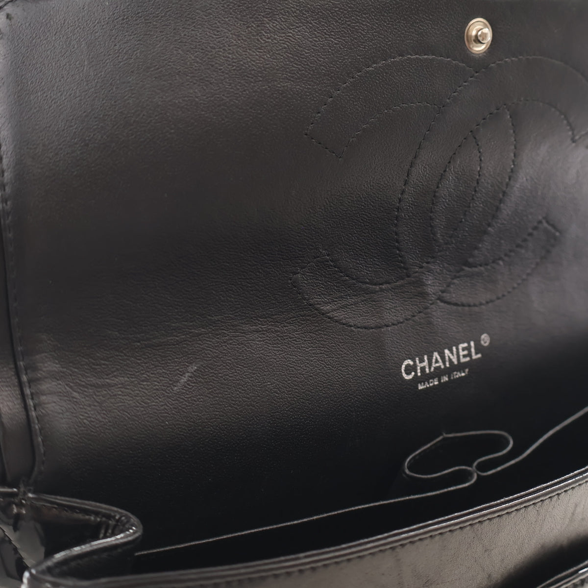 Pre-Owned Chanel Classic Double Flap Jumbo Patent Leather Bag, open interior with lining, photo 16 of 19