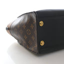 Louis Vuitton Calfskin On M...