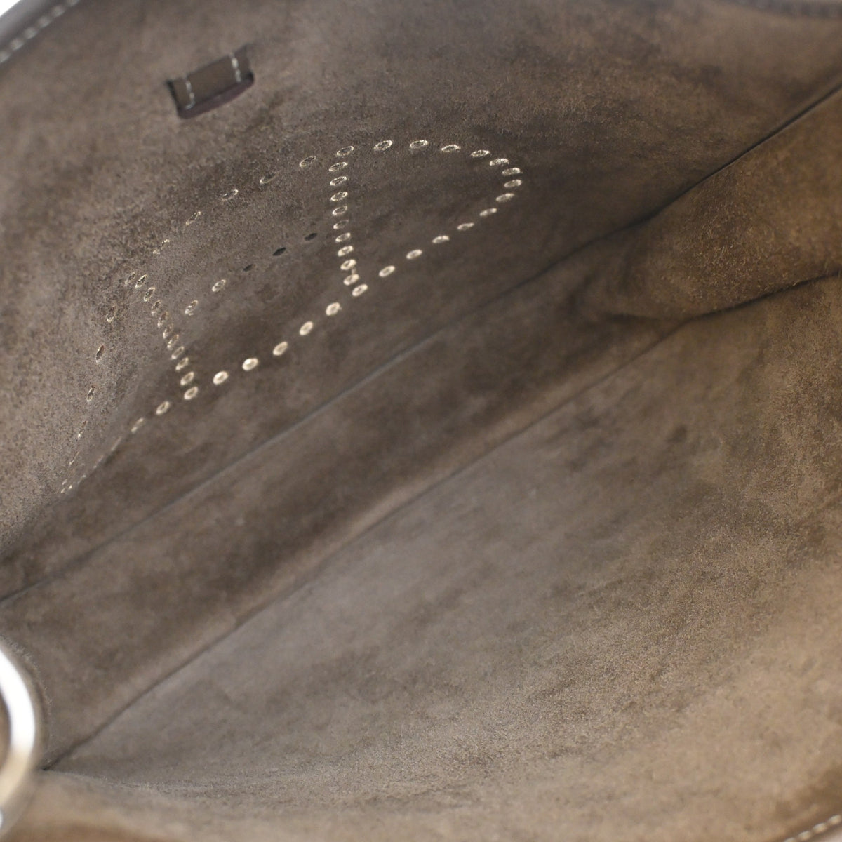 Pre-Owned Hermès Evelyne 29 Étoupe Clemence Leather III, open interior