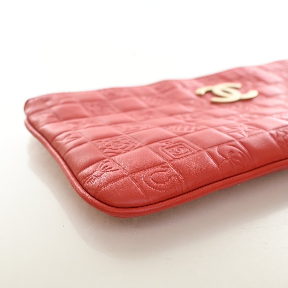 Chanel Lambskin Lucky Charms Pouch On Chain, photo 6 of 13