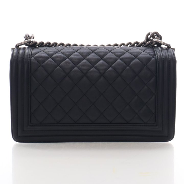 Pre-Owned Chanel Boy Bag Medium Calfskin, front view, photo 11 of 14