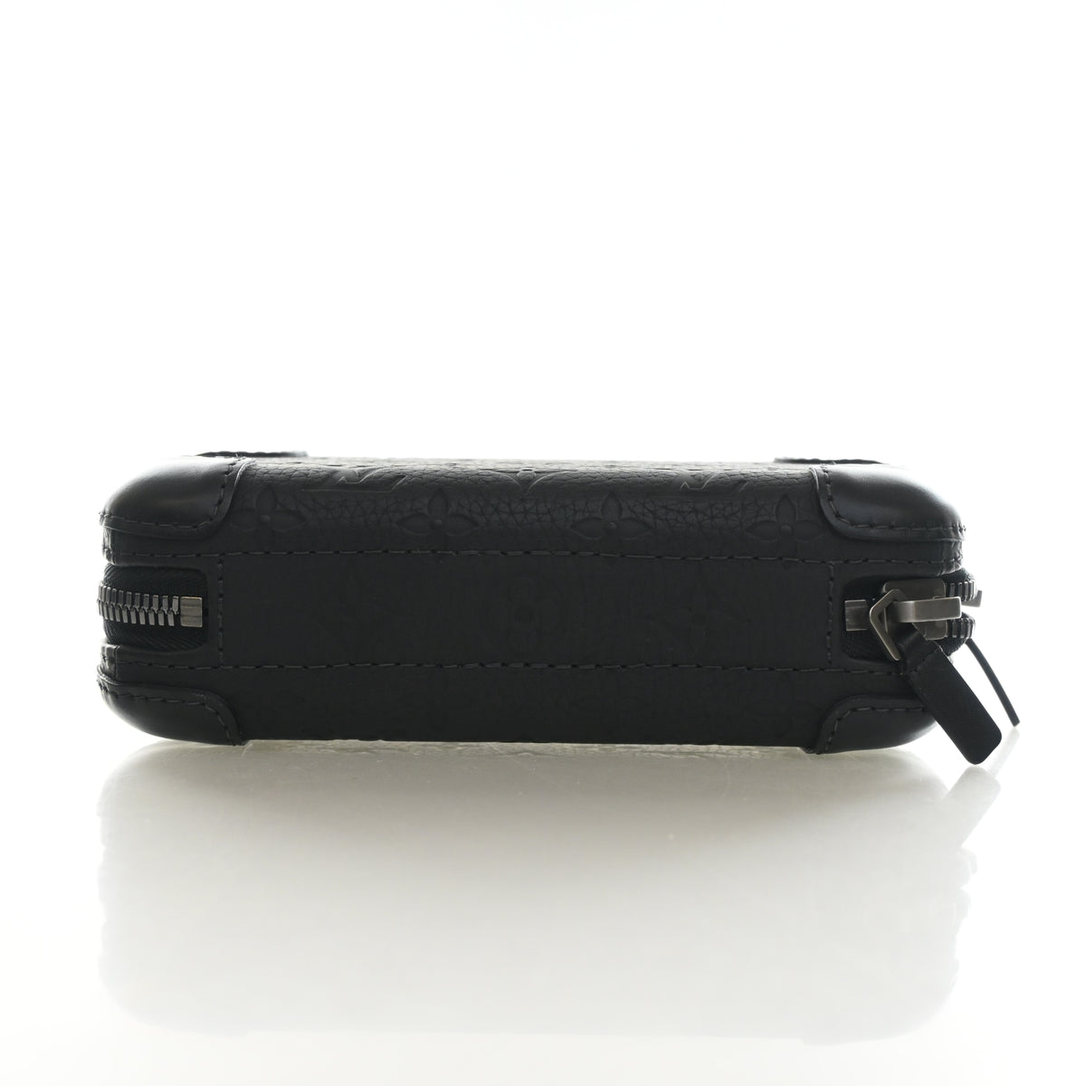 Louis Vuitton Monogram Taurillon Horizon Clutch, photo 9 of 12