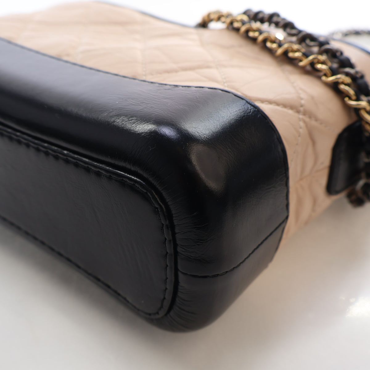 Pre-Owned Chanel Hobo Small Aged Calfskin Gabrielle Bag, corner and edge detail, photo 13 of 17
