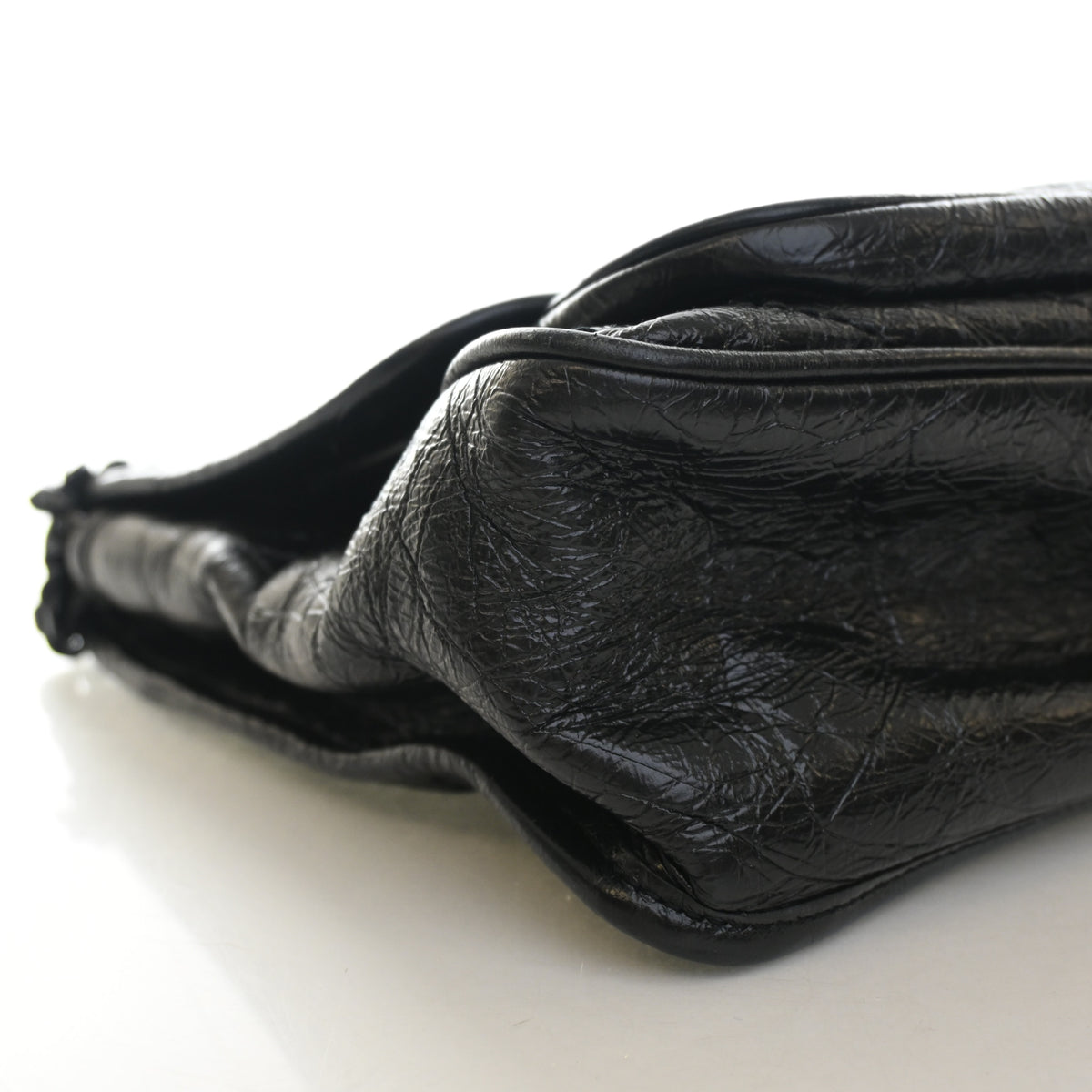 Pre-Owned Saint Laurent Medium Calfskin Niki, side view