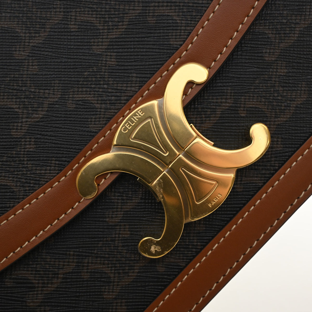 Pre-Owned Celine Flap Bag Teen Triomphe Canvas Triomphe, gold hardware close-up