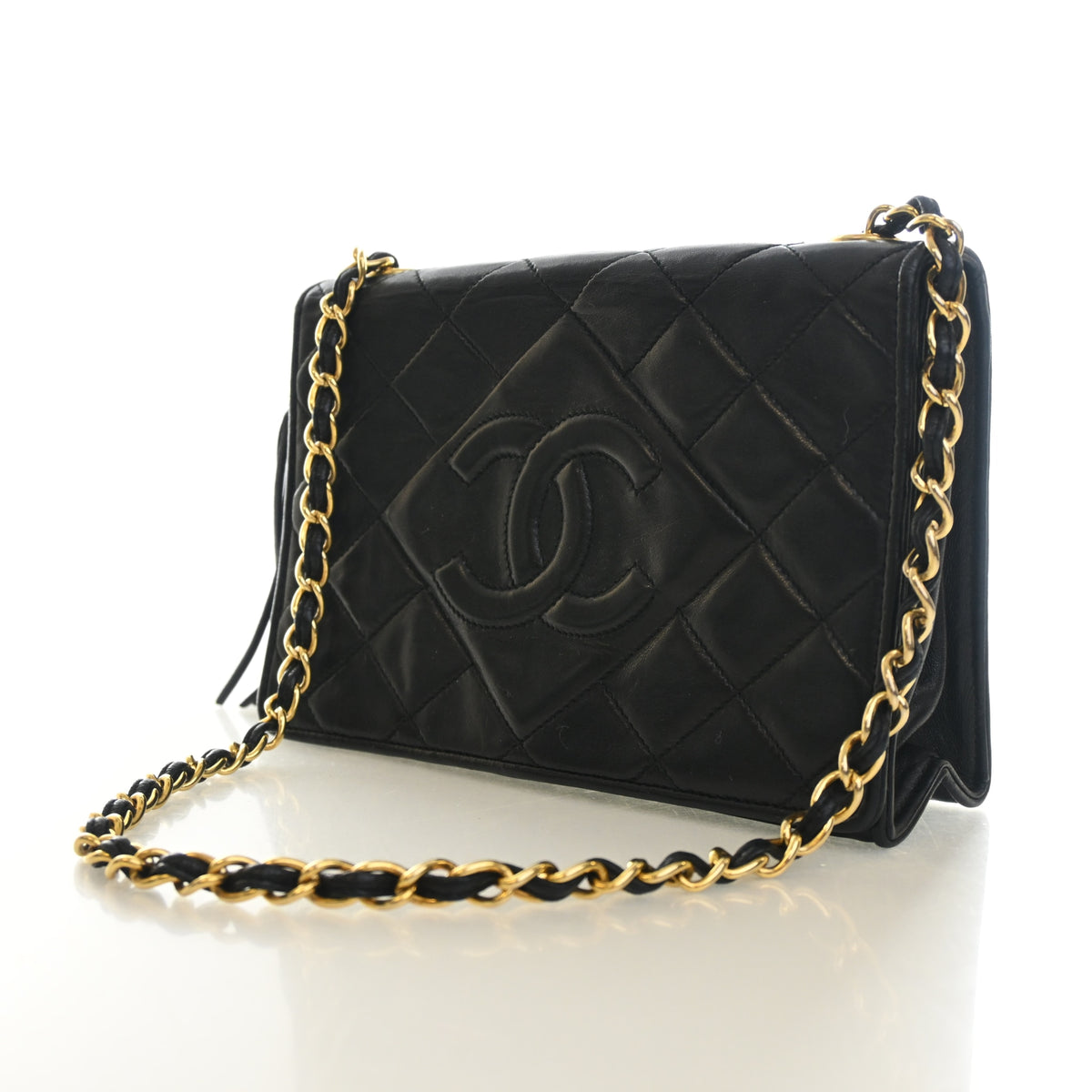 Vintage Chanel Flap Bag Lambskin CC Tassel, three-quarter view
