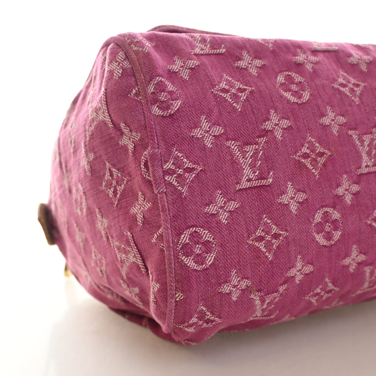 Vintage Louis Vuitton Speedy Monogram Denim Neo, corner and edge detail