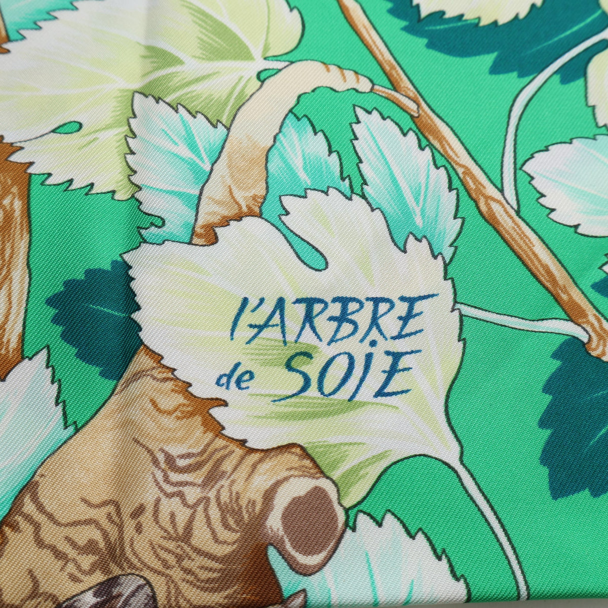 HERMES l'arbre de Soie Silk Scarf, photo 6 of 9