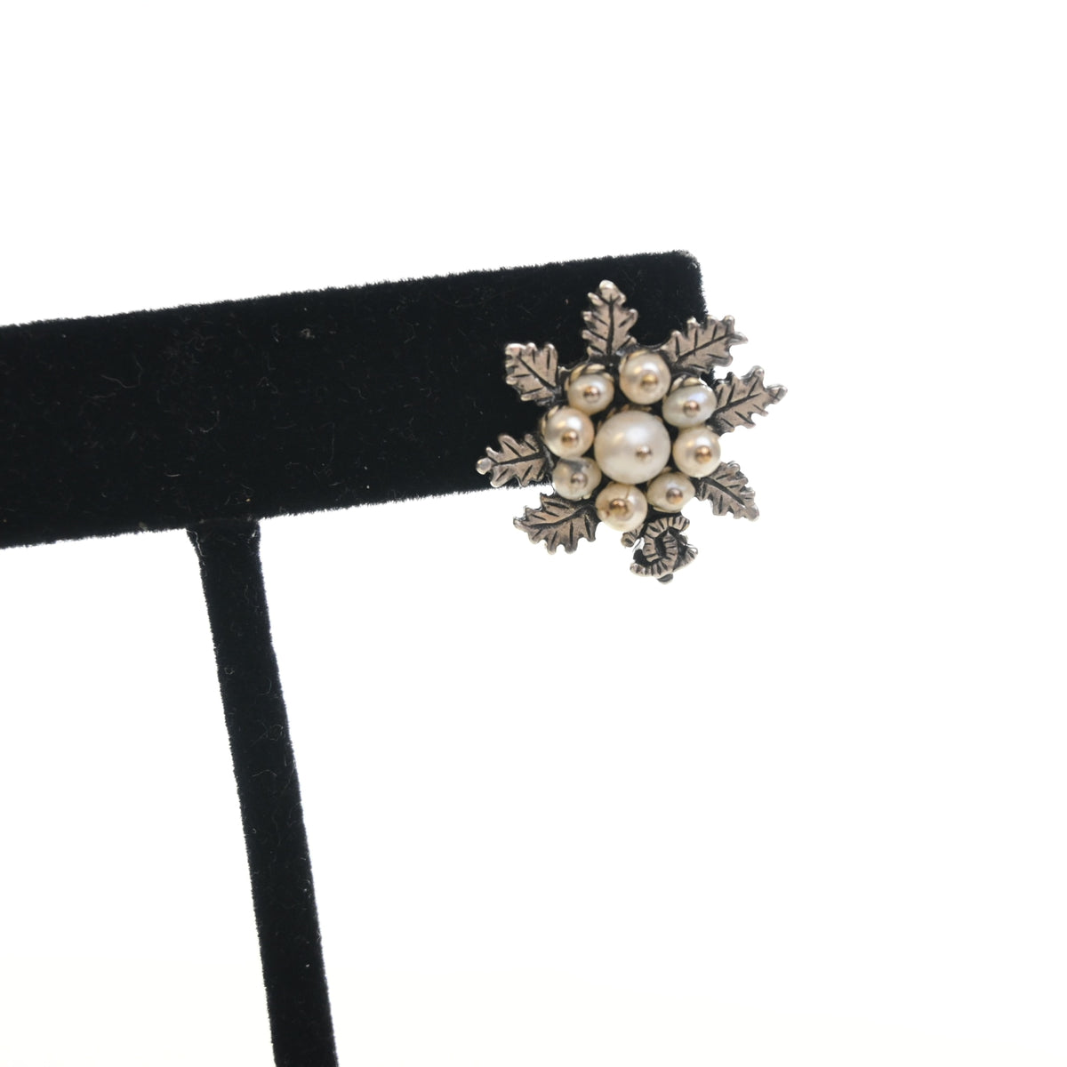Chanel CC Pearl Cluster Stud Earrings, photo 4 of 7