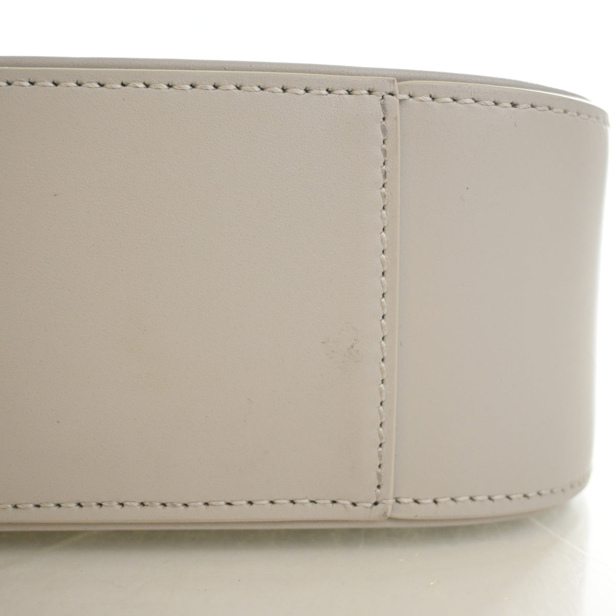 Pre-Owned Saint Laurent Box Calf Le 5 A 7, base and feet view, photo 14 of 17