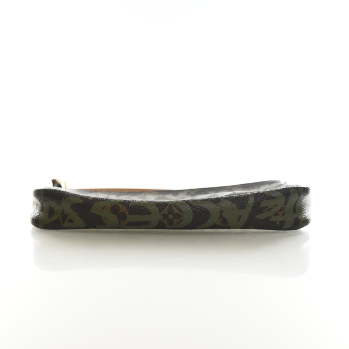 Vintage Louis Vuitton Pochette X Stephen Sprouse Monogram Graffiti Accessoires, base and feet view
