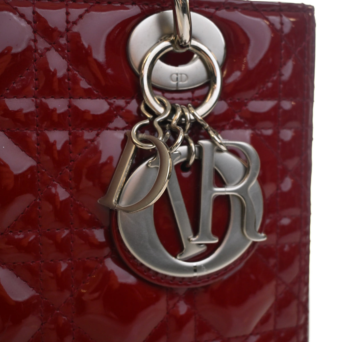 Pre-Owned Christian Dior Lady Dior Medium Patent Leather, silver hardware close-up, photo 4 of 16