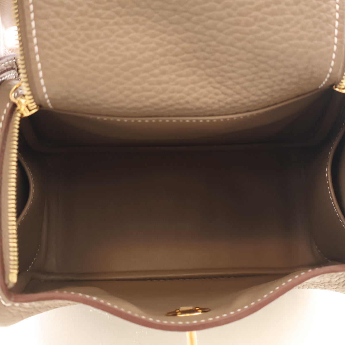 Hermes Etoupe Clemence Mini Lindy 20, photo 13 of 15